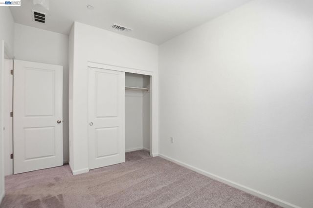 16047 Pirates Cove Ln, Lathrop, CA 95330