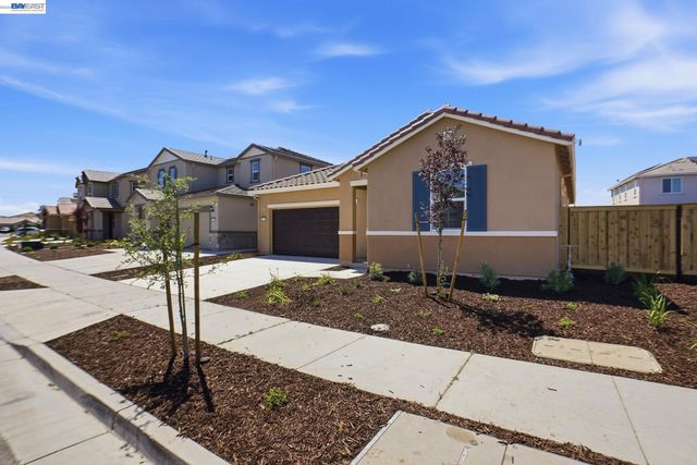 16047 Pirates Cove Ln, Lathrop, CA 95330