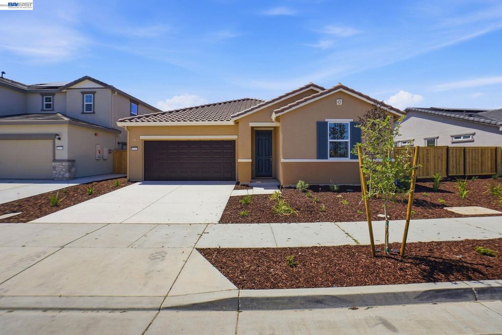16047 Pirates Cove Ln, Lathrop, CA 95330