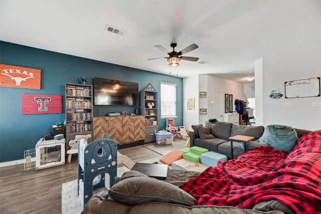 1208 Starling Lane, Ennis, TX 75119