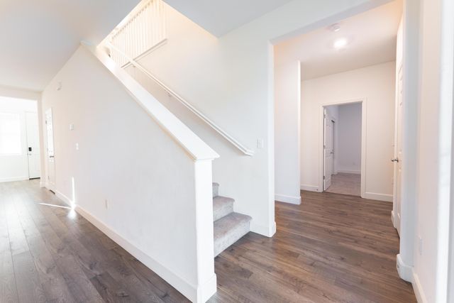 2242 S Manzanita Court, Visalia, CA 93292