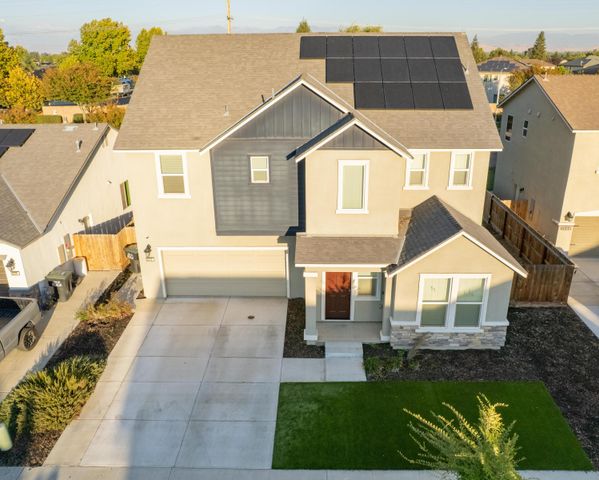 2242 S Manzanita Court, Visalia, CA 93292