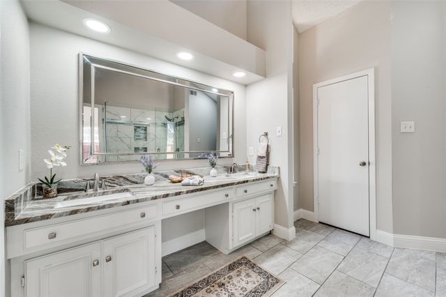 3808 E Runge Court E, Irving, TX 75038