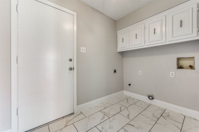 3808 E Runge Court E, Irving, TX 75038