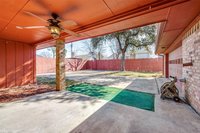 3808 E Runge Court E, Irving, TX 75038