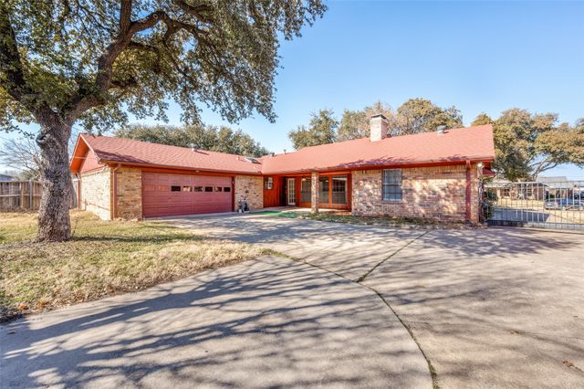 3808 E Runge Court E, Irving, TX 75038