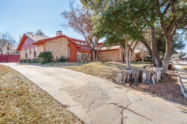 3808 E Runge Court E, Irving, TX 75038