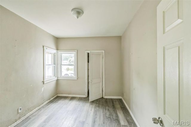8033 Winfield Avenue, St Louis, MO 63114