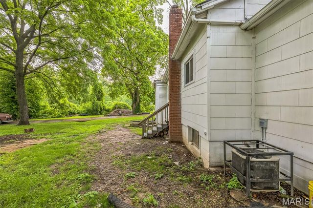 8033 Winfield Avenue, St Louis, MO 63114