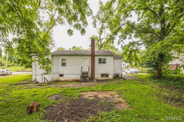 8033 Winfield Avenue, St Louis, MO 63114