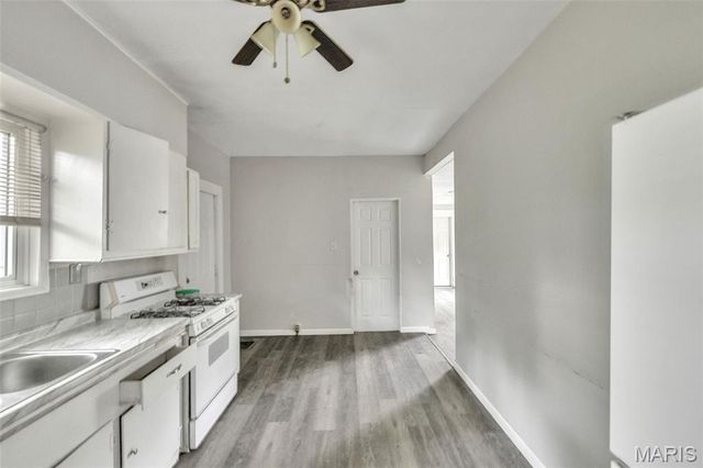 8033 Winfield Avenue, St Louis, MO 63114