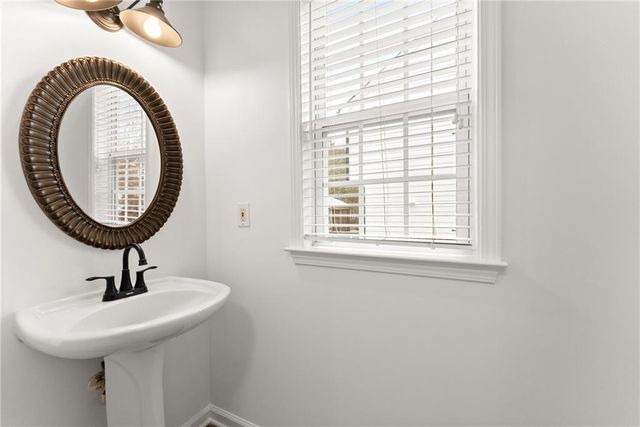 5157 Wellisford Court, Suwanee, GA 30024