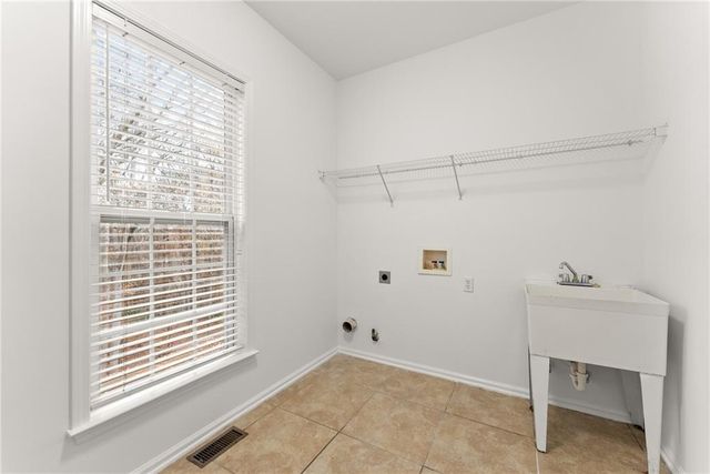 5157 Wellisford Court, Suwanee, GA 30024