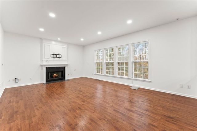 5157 Wellisford Court, Suwanee, GA 30024