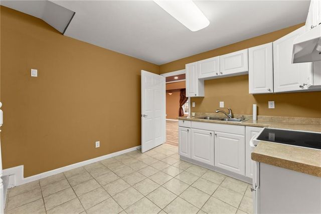 5157 Wellisford Court, Suwanee, GA 30024