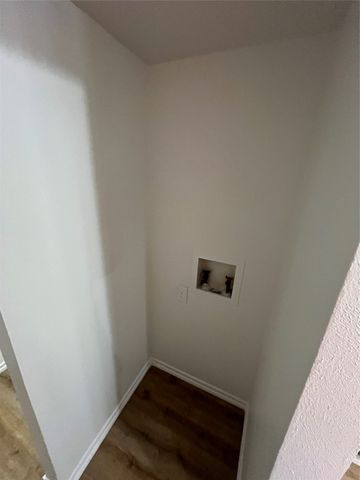 2133 Quail Hollow Drive, Grand Prairie, TX 75051