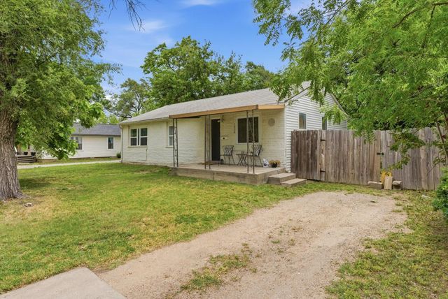 1836 S Bonn, Wichita, KS 67213