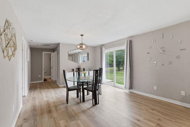 1836 S Bonn, Wichita, KS 67213