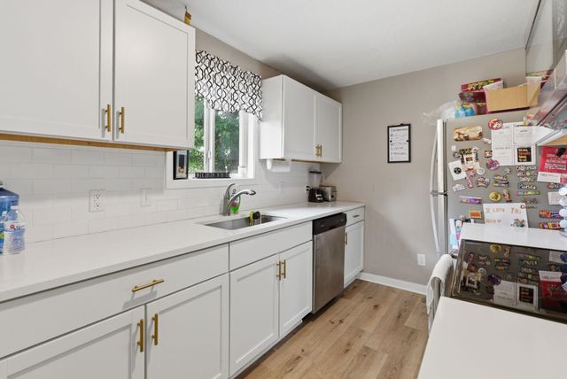 1836 S Bonn, Wichita, KS 67213
