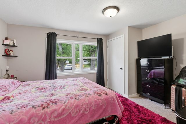 1836 S Bonn, Wichita, KS 67213