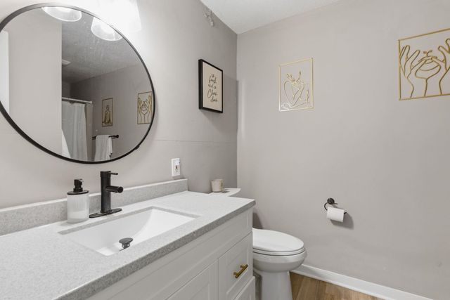 1836 S Bonn, Wichita, KS 67213