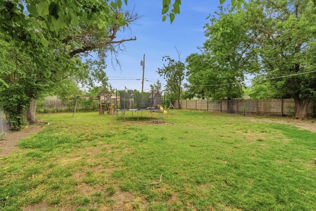 1836 S Bonn, Wichita, KS 67213