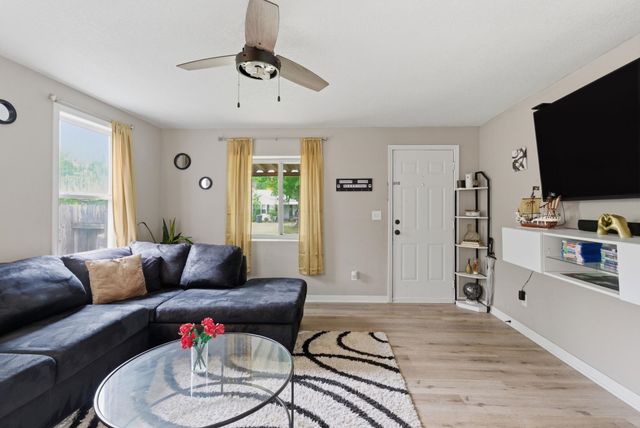1836 S Bonn, Wichita, KS 67213