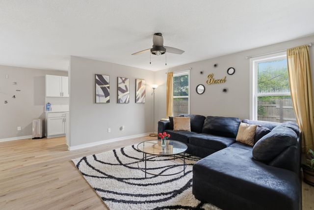 1836 S Bonn, Wichita, KS 67213