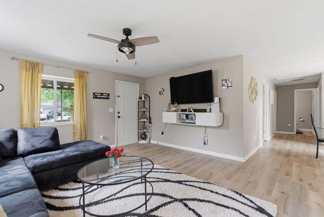 1836 S Bonn, Wichita, KS 67213