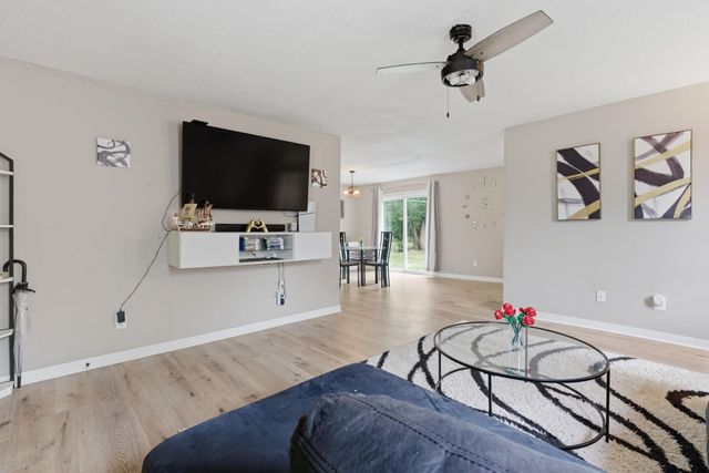 1836 S Bonn, Wichita, KS 67213