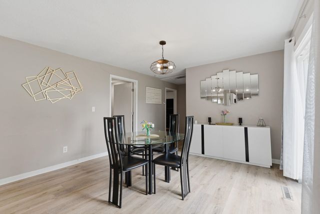 1836 S Bonn, Wichita, KS 67213