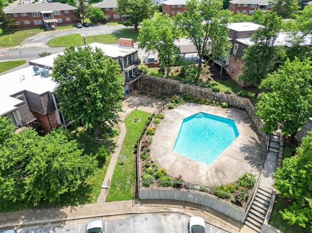 2710 ROLLINS RD A-3, Columbia, MO 65203