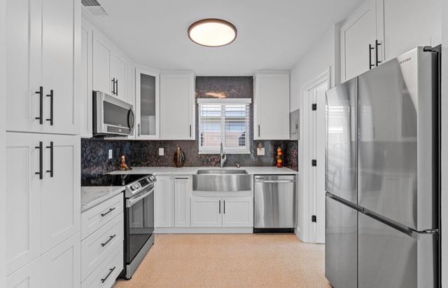 4710 NE 3rd Terrace, Oakland Park, FL 33334