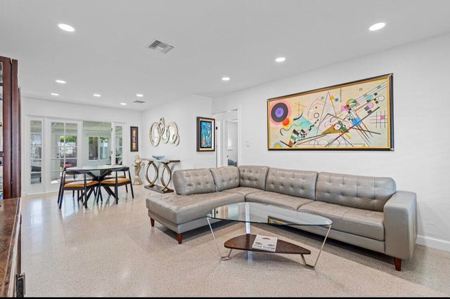 4710 NE 3rd Terrace, Oakland Park, FL 33334