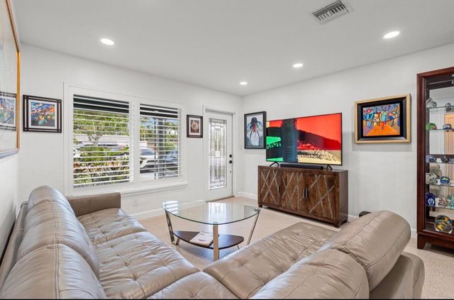 4710 NE 3rd Terrace, Oakland Park, FL 33334