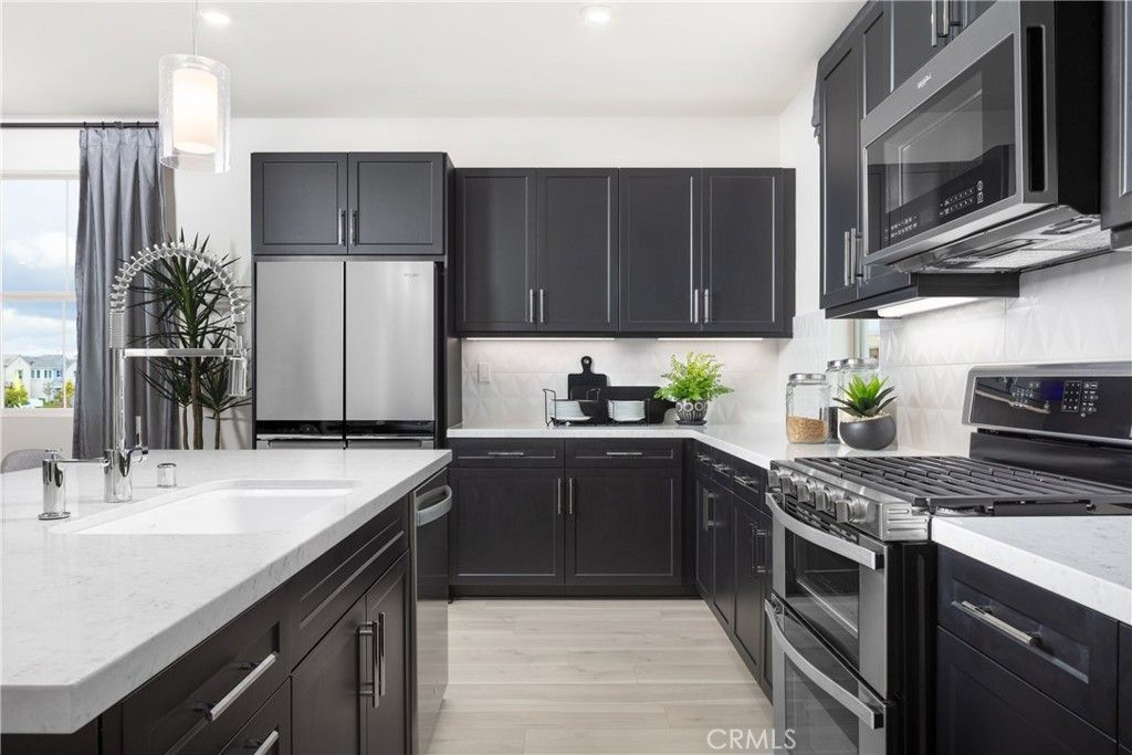 Image 4 of property listing at 16373 Sandpiper Avenue, Chino, CA 91708