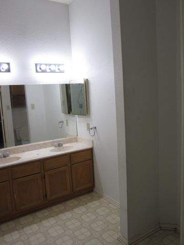 2224 Westview Trail, Denton, TX 76207