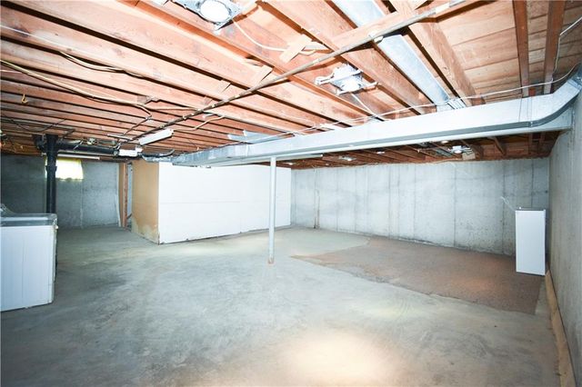 16824 E 31st Street S, Independence, MO 64055