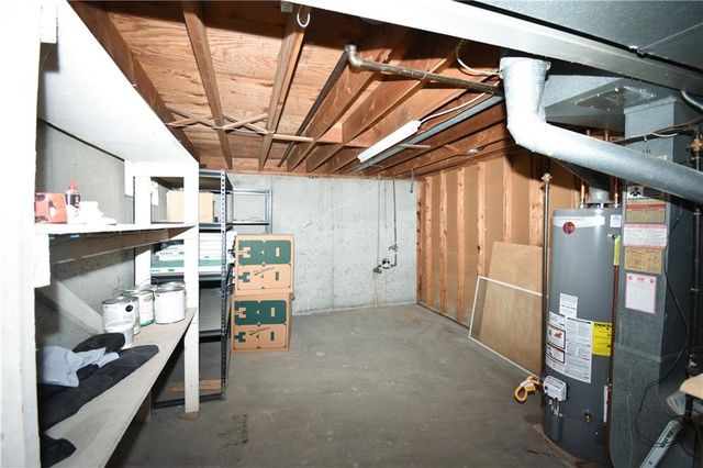 16824 E 31st Street S, Independence, MO 64055