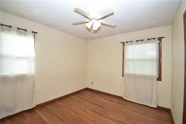 16824 E 31st Street S, Independence, MO 64055