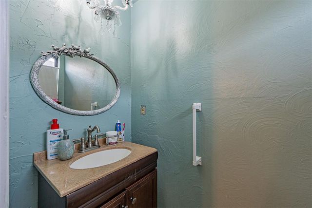 7517 NW 116th Street, Oklahoma City, OK 73162