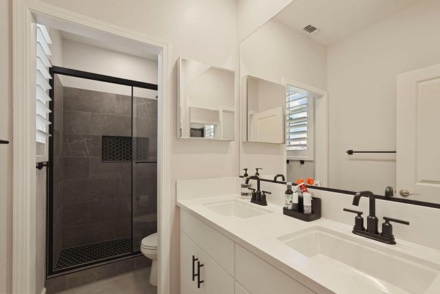 2331 Henri Ln, Lodi, CA 95242