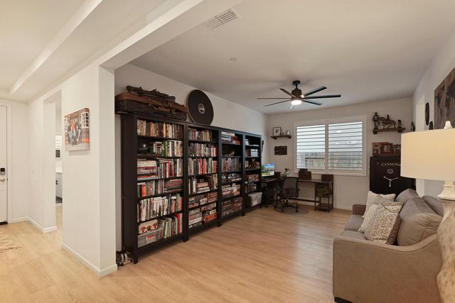 2331 Henri Ln, Lodi, CA 95242