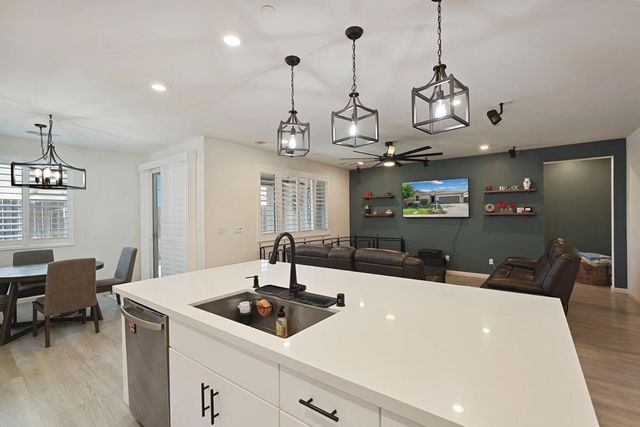 2331 Henri Ln, Lodi, CA 95242