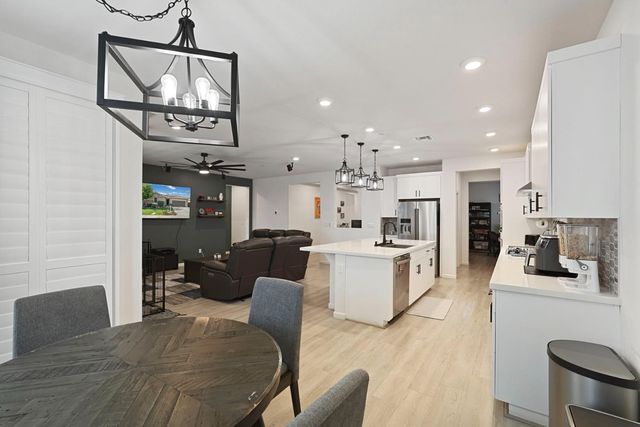 2331 Henri Ln, Lodi, CA 95242