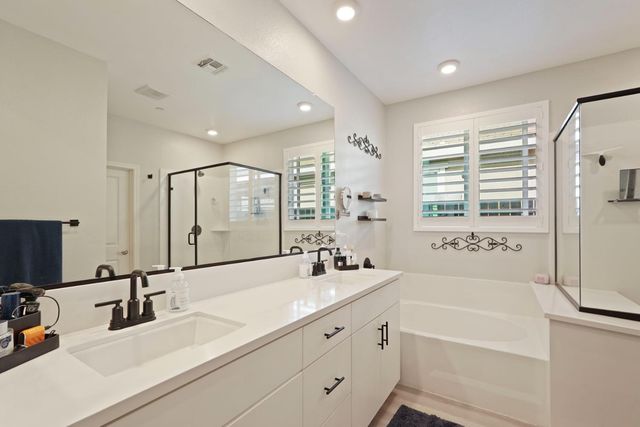 2331 Henri Ln, Lodi, CA 95242