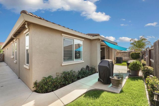 2331 Henri Ln, Lodi, CA 95242