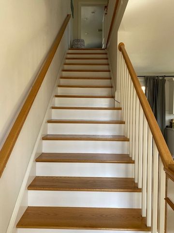 896 Chestnut St 896, Newton, MA 02468