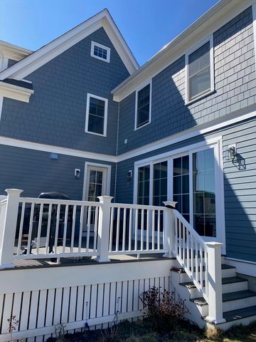 896 Chestnut St 896, Newton, MA 02468