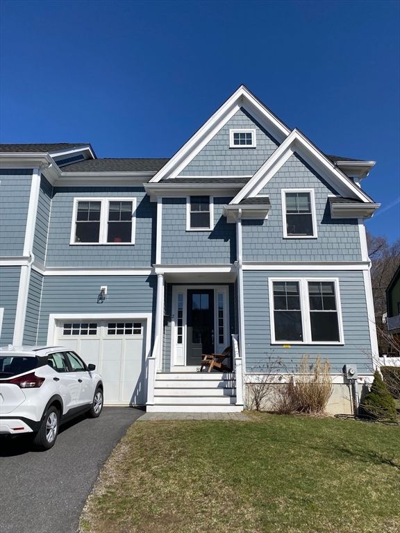 896 Chestnut St 896, Newton, MA 02468